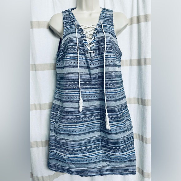 Jack by BB Dakota Dresses & Skirts - Jack by BB Dakota New Women Sleeveless V Neck with Laces Pull Over Mini Dress Sm